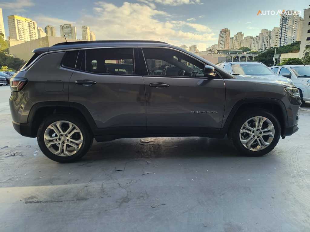 JEEP COMPASS 1.3 T270 TURBO FLEX LONGITUDE AT6 JEEP COMPASS 1.3 T270 TURBO FLEX LONGITUDE AT6