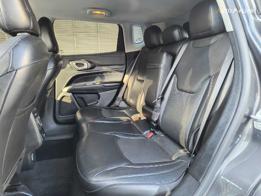 JEEP COMPASS 1.3 T270 TURBO FLEX LONGITUDE AT6 JEEP COMPASS 1.3 T270 TURBO FLEX LONGITUDE AT6