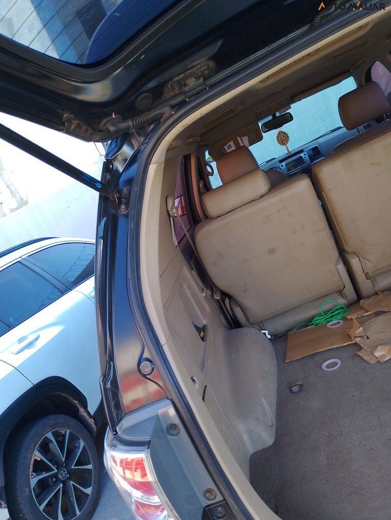 TOYOTA HILUX SW4 3.0 SRV 4X4 16V TURBO INTERCOOLER DIESEL 4P MANUAL