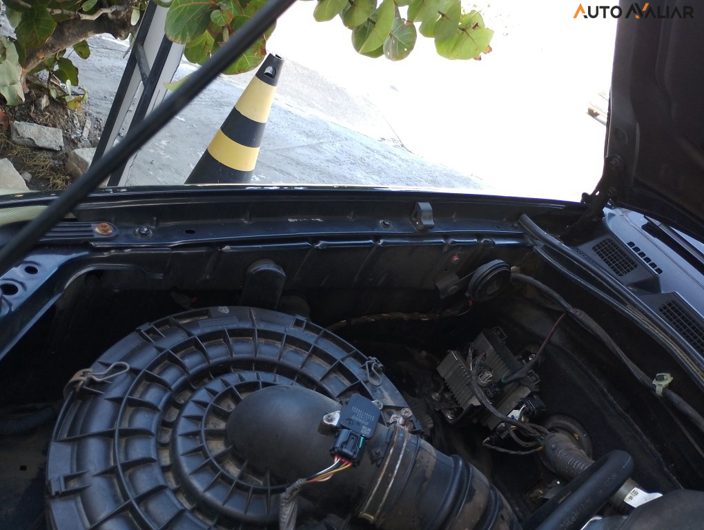 TOYOTA HILUX SW4 3.0 SRV 4X4 16V TURBO INTERCOOLER DIESEL 4P MANUAL