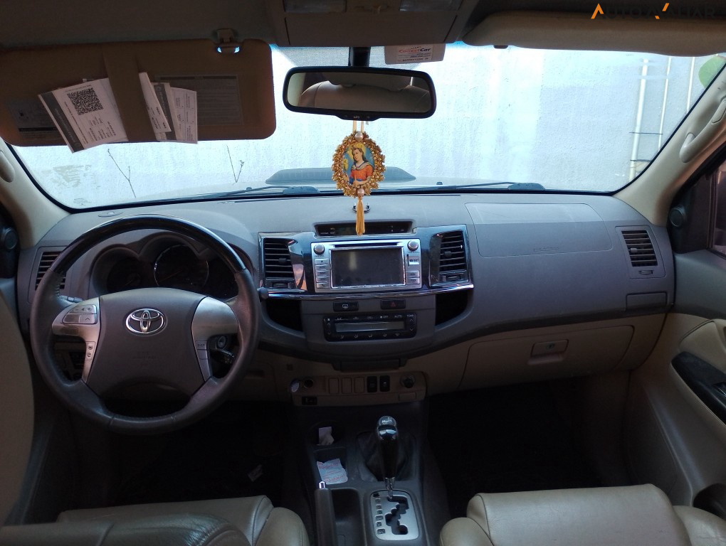 TOYOTA HILUX SW4 3.0 SRV 4X4 16V TURBO INTERCOOLER DIESEL 4P MANUAL