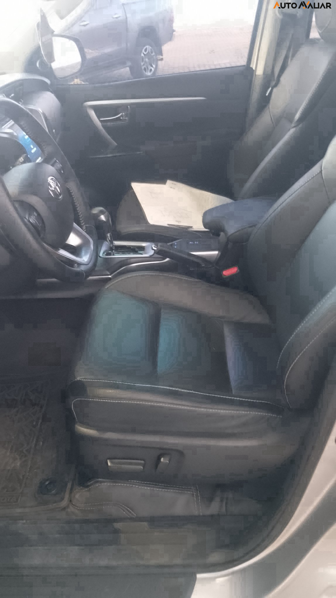 TOYOTA HILUX SW4 2.8 D-4D TURBO DIESEL SRX 4X4 AUTOM&Aacute;TICO