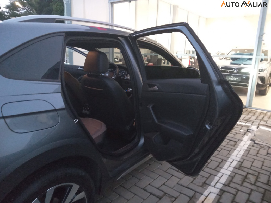 VOLKSWAGEN NIVUS 1.0 200 TSI TOTAL FLEX HIGHLINE AUTOM&Aacute;TICO