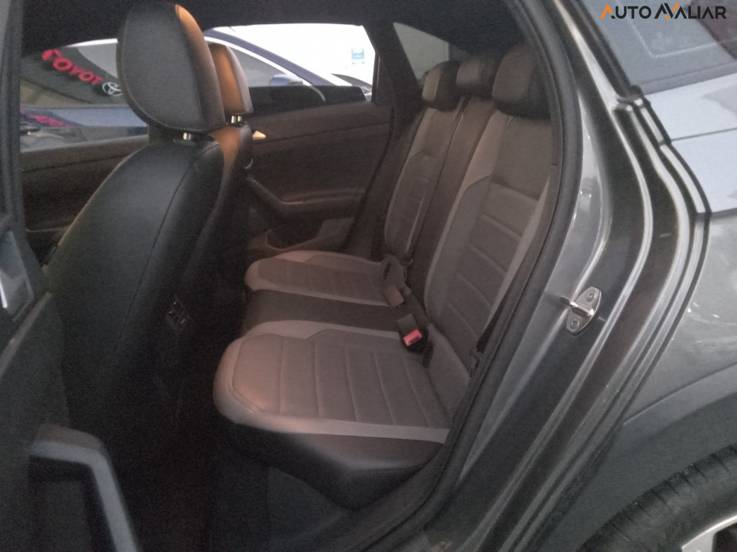 VOLKSWAGEN NIVUS 1.0 200 TSI TOTAL FLEX HIGHLINE AUTOM&Aacute;TICO