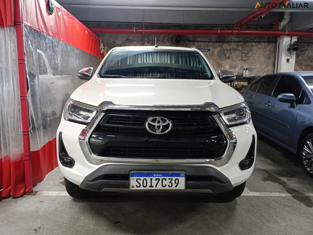 TOYOTA HILUX 2.8 D-4D TURBO DIESEL CD SRV 4X4 AUTOM&Aacute;TICO
