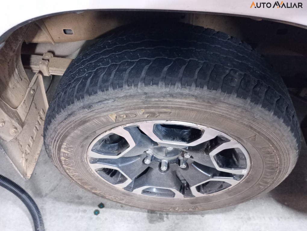 TOYOTA HILUX 2.8 D-4D TURBO DIESEL CD SRV 4X4 AUTOM&Aacute;TICO