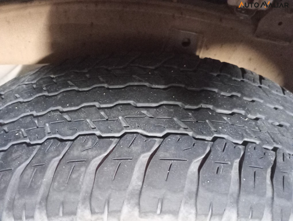 TOYOTA HILUX 2.8 D-4D TURBO DIESEL CD SRV 4X4 AUTOM&Aacute;TICO