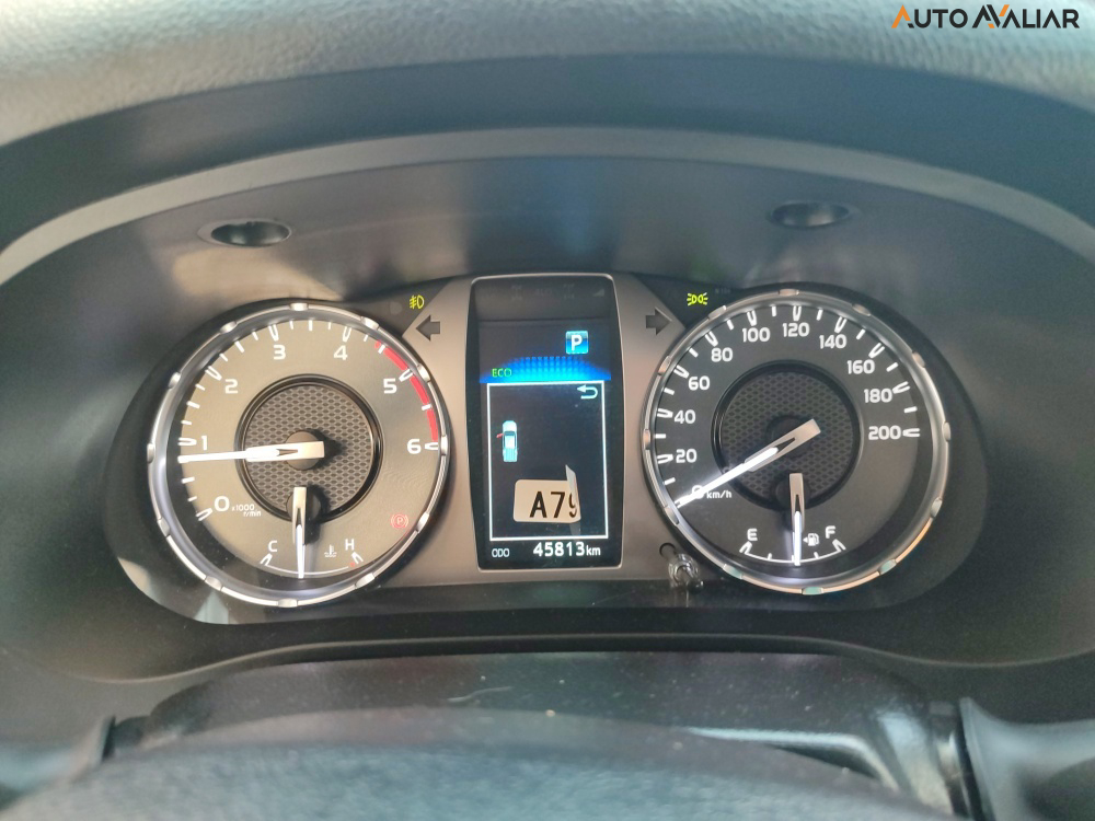 TOYOTA HILUX 2.8 D-4D TURBO DIESEL CD SR 4X4 AUTOM&Aacute;TICA