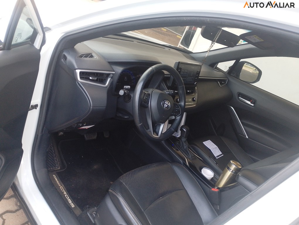 TOYOTA COROLLA CROSS 2.0 VVT-IE FLEX XRE DIRECT SHIFT