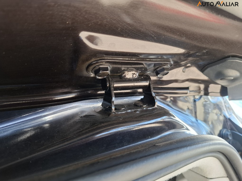 TOYOTA HILUX SW4 2.8 D-4D TURBO DIESEL SRX PLATINUM 7L 4X4 AUTOM&Aacute;TICO