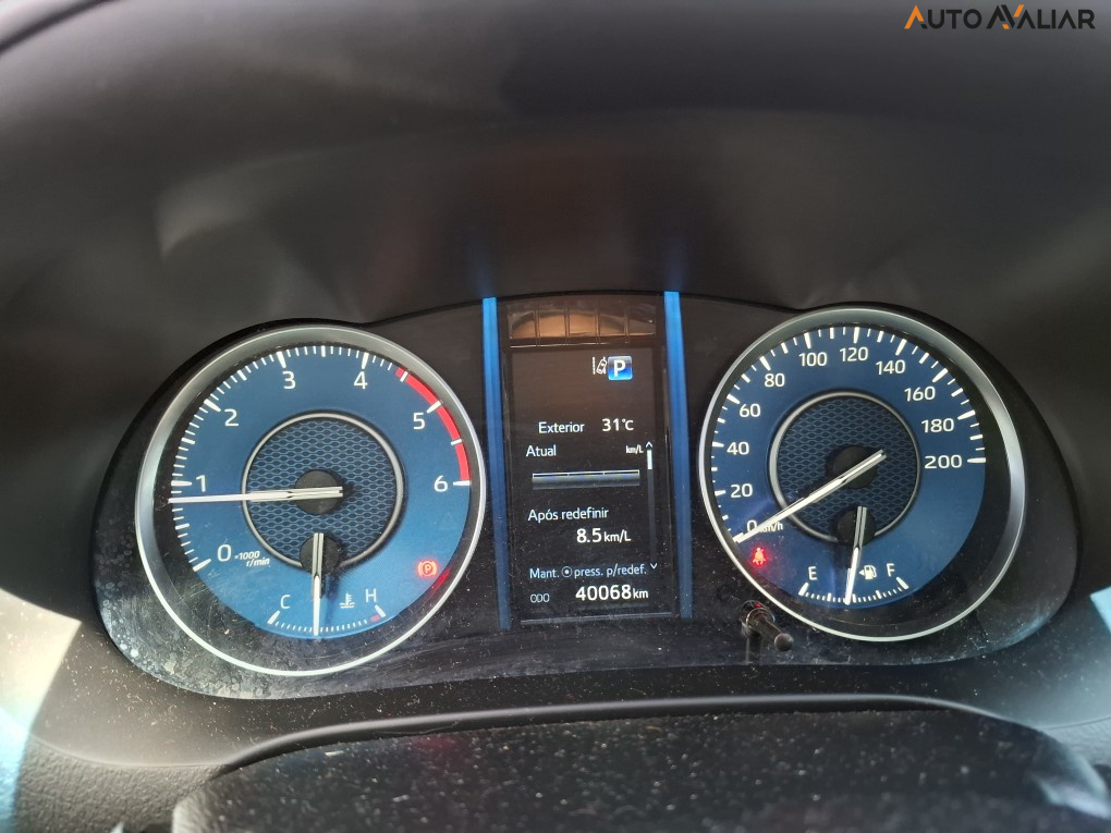 TOYOTA HILUX SW4 2.8 D-4D TURBO DIESEL SRX PLATINUM 7L 4X4 AUTOM&Aacute;TICO