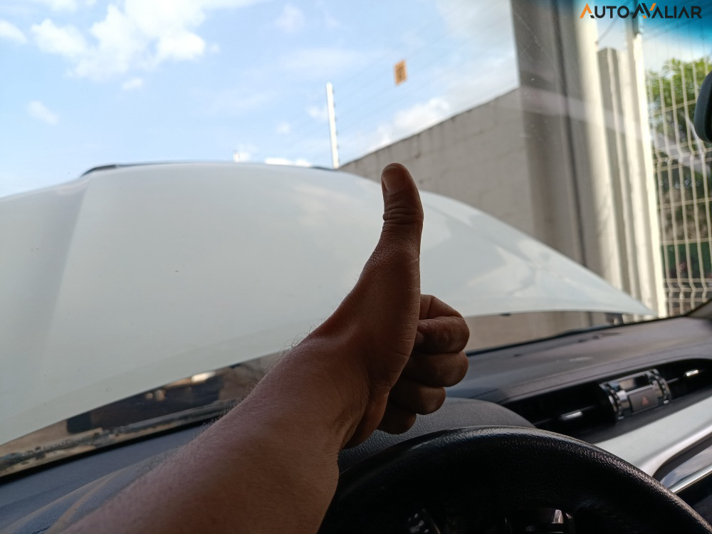 TOYOTA HILUX 2.8 D-4D TURBO DIESEL CD SR 4X4 AUTOM&Aacute;TICO