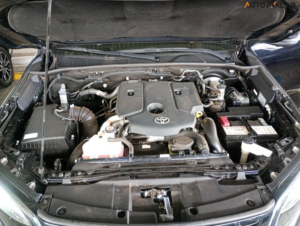 TOYOTA HILUX SW4 2.8 D-4D TURBO DIESEL DIAMOND 7L 4X4 AUTOM&Aacute;TICO