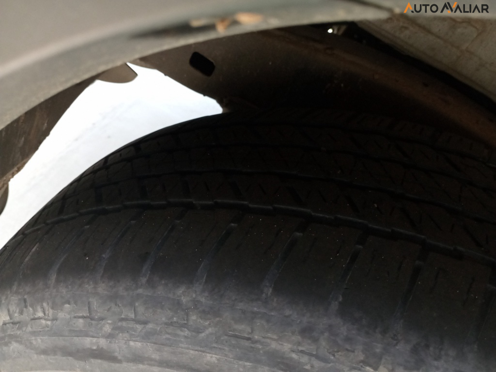 TOYOTA HILUX SW4 2.8 D-4D TURBO DIESEL SRX 7L 4X4 AUTOM&Aacute;TICO