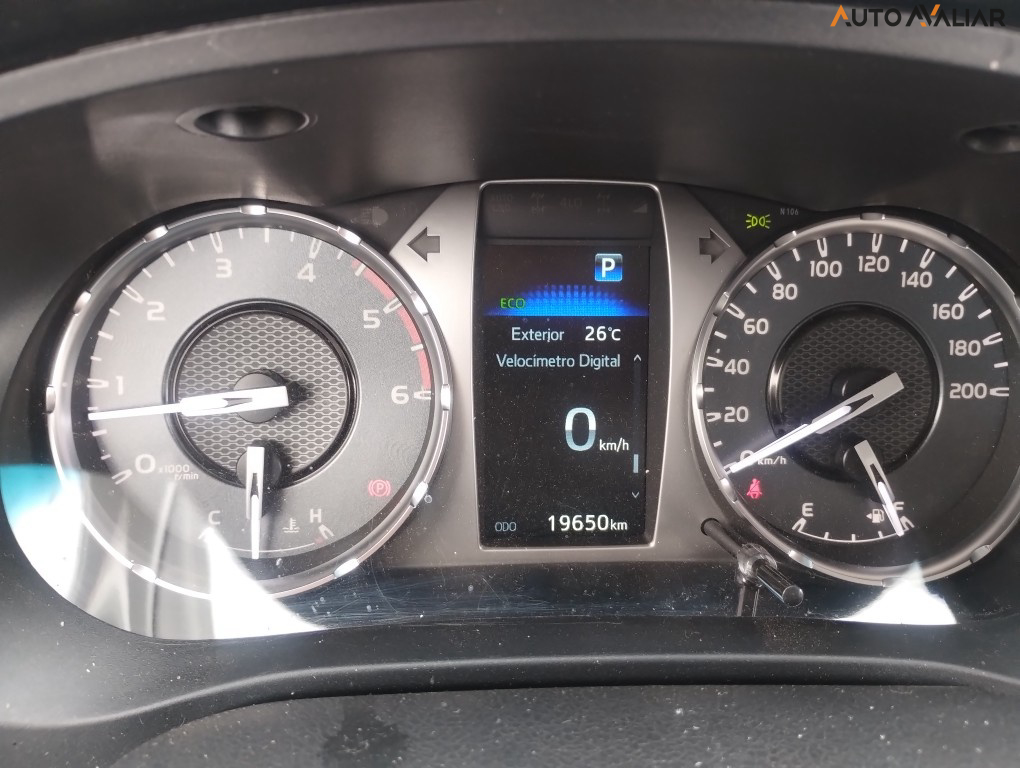 TOYOTA HILUX 2.8 D-4D TURBO DIESEL CD SRX 4X4 AUTOM&Aacute;TICO