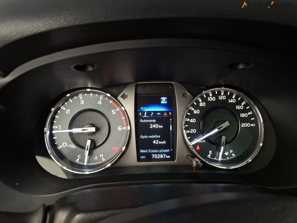 TOYOTA HILUX 2.8 D-4D TURBO DIESEL CD SRX 4X4 AUTOM&Aacute;TICO
