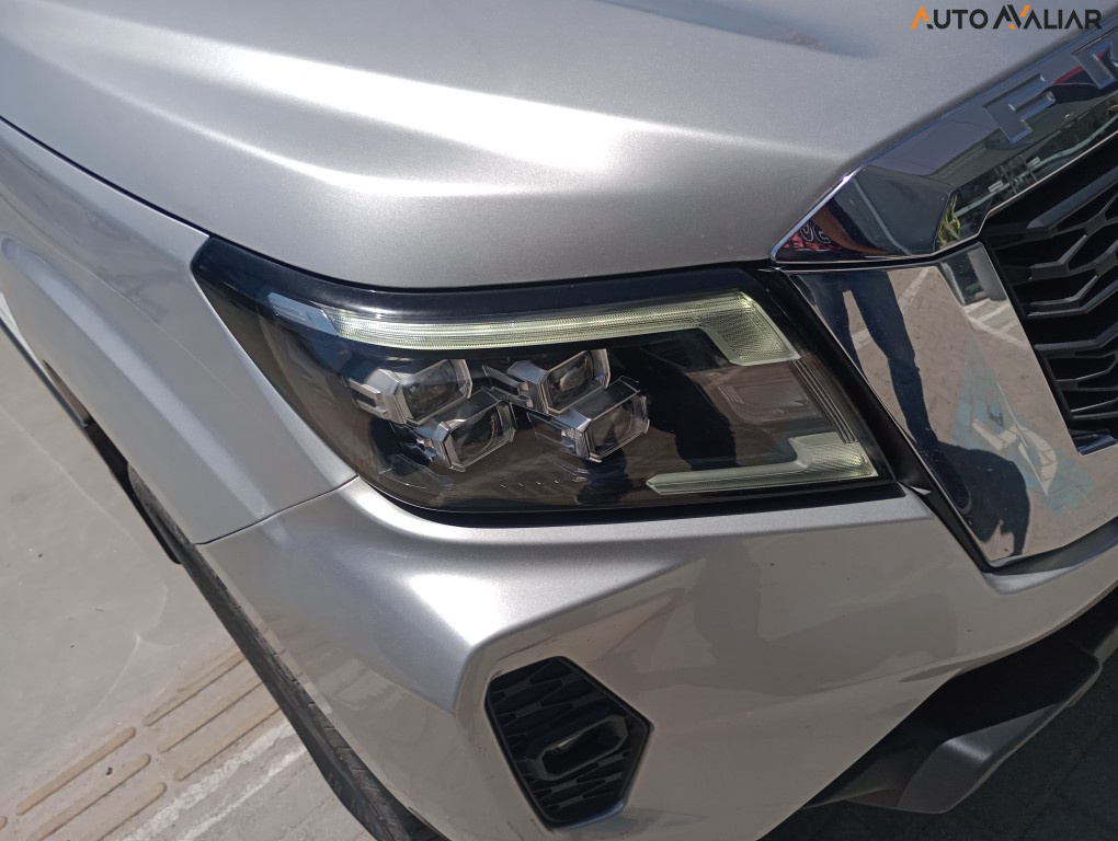 NISSAN FRONTIER 2.3 16V TURBO DIESEL PLATINUM CD 4X4 AUTOM&Aacute;TICO