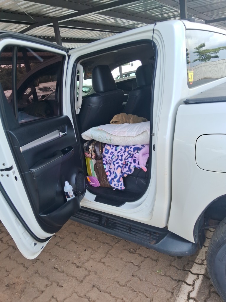 TOYOTA HILUX 2.8 D-4D TURBO DIESEL CD SRX 4X4 AUTOM&Aacute;TICO