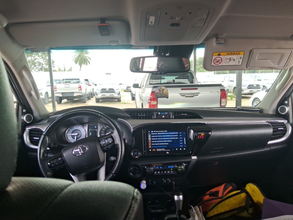 TOYOTA HILUX 2.8 D-4D TURBO DIESEL CD SRX 4X4 AUTOM&Aacute;TICO