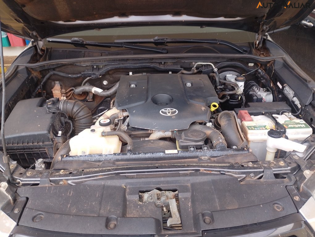 TOYOTA HILUX 2.8 D-4D TURBO DIESEL CD SRV 4X4 AUTOM&Aacute;TICO