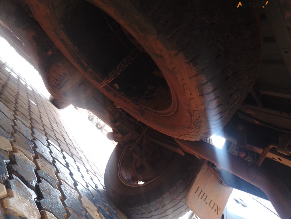 TOYOTA HILUX 2.8 D-4D TURBO DIESEL CD SRV 4X4 AUTOM&Aacute;TICO