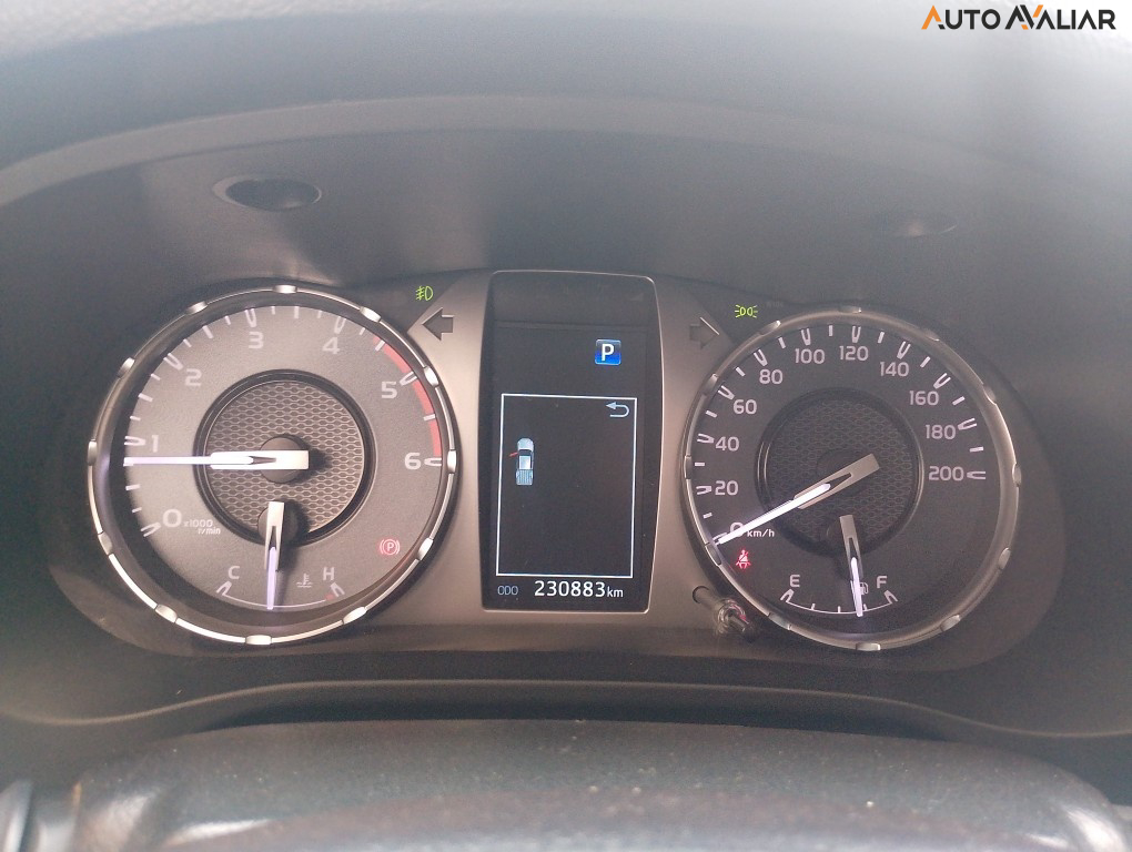 TOYOTA HILUX 2.8 D-4D TURBO DIESEL CD SRV 4X4 AUTOM&Aacute;TICO