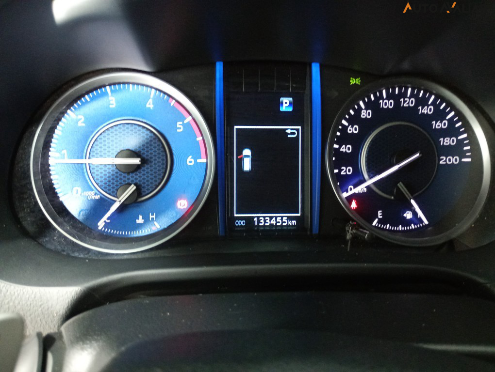 TOYOTA HILUX SW4 2.8 D-4D TURBO DIESEL SRX PLATINUM 7L 4X4 AUTOM&Aacute;TICO