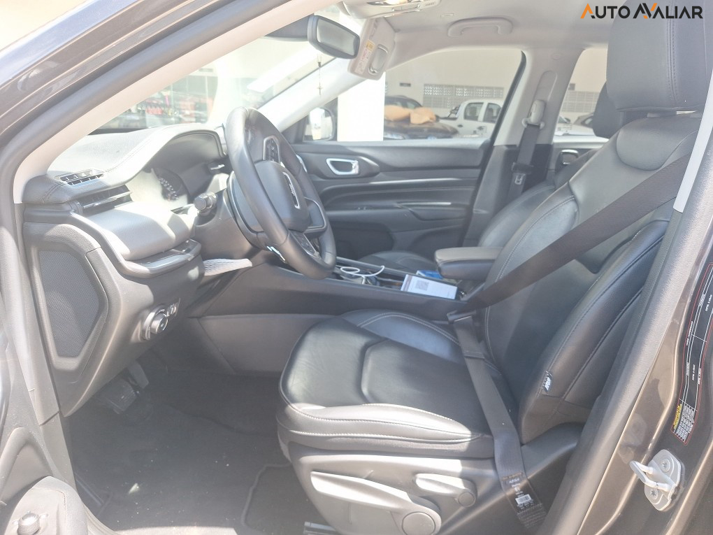 JEEP COMPASS 1.3 T270 TURBO FLEX LONGITUDE AT6