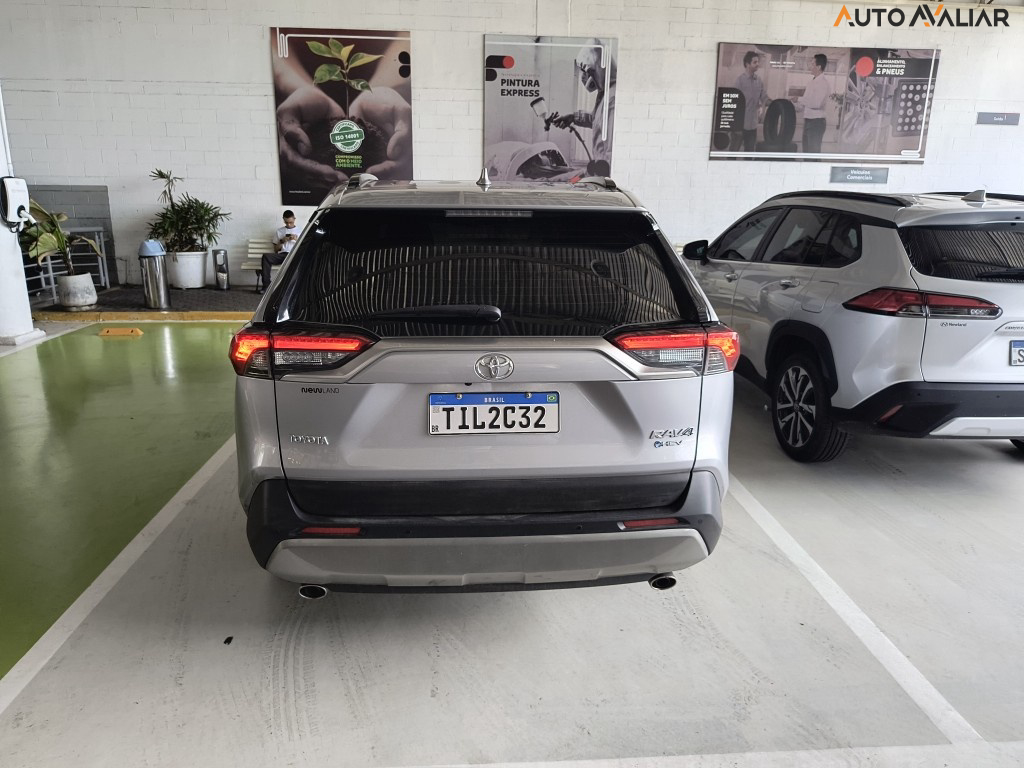 TOYOTA RAV4 2.5 VVT-IE HYBRID SX CONNECT AWD CVT