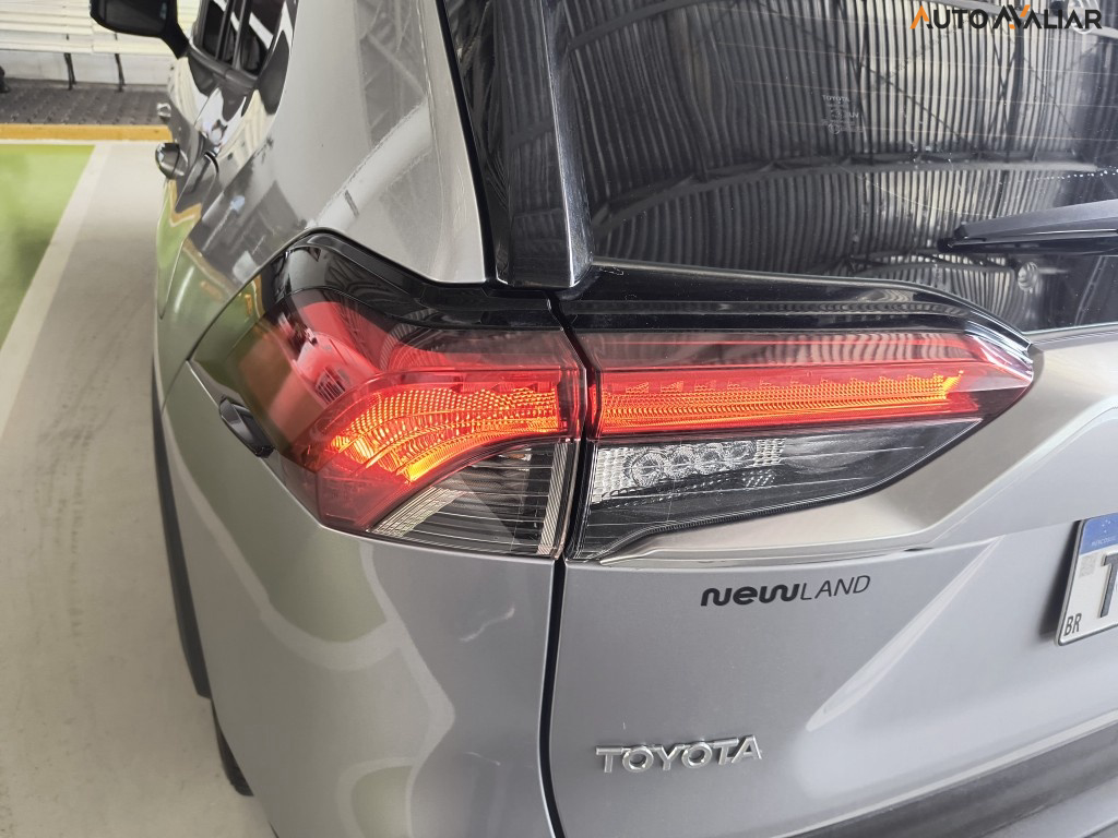 TOYOTA RAV4 2.5 VVT-IE HYBRID SX CONNECT AWD CVT