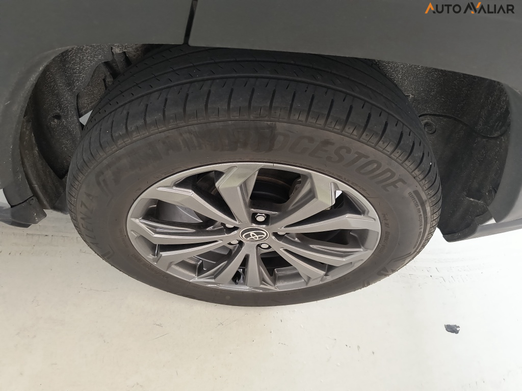 TOYOTA RAV4 2.5 VVT-IE HYBRID SX CONNECT AWD CVT