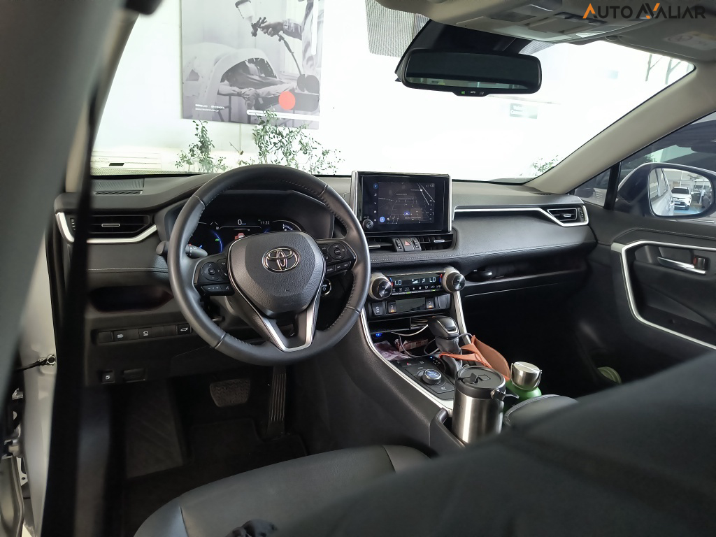 TOYOTA RAV4 2.5 VVT-IE HYBRID SX CONNECT AWD CVT