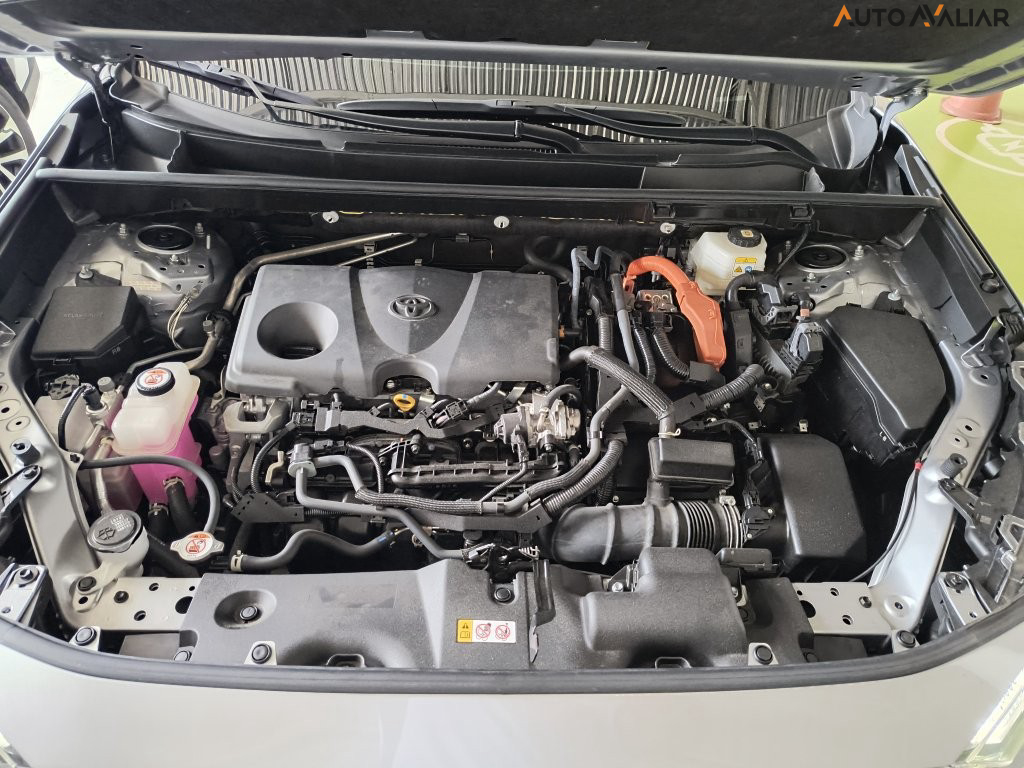 TOYOTA RAV4 2.5 VVT-IE HYBRID SX CONNECT AWD CVT