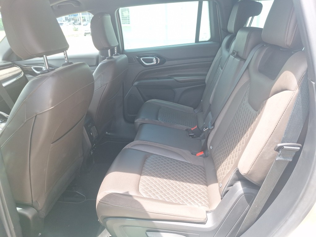 JEEP COMMANDER 2.0 TD380 TURBO DIESEL OVERLAND AT9