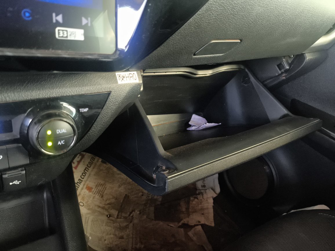 TOYOTA HILUX 2.8 D-4D TURBO DIESEL CD SR 4X4 AUTOM&Aacute;TICA