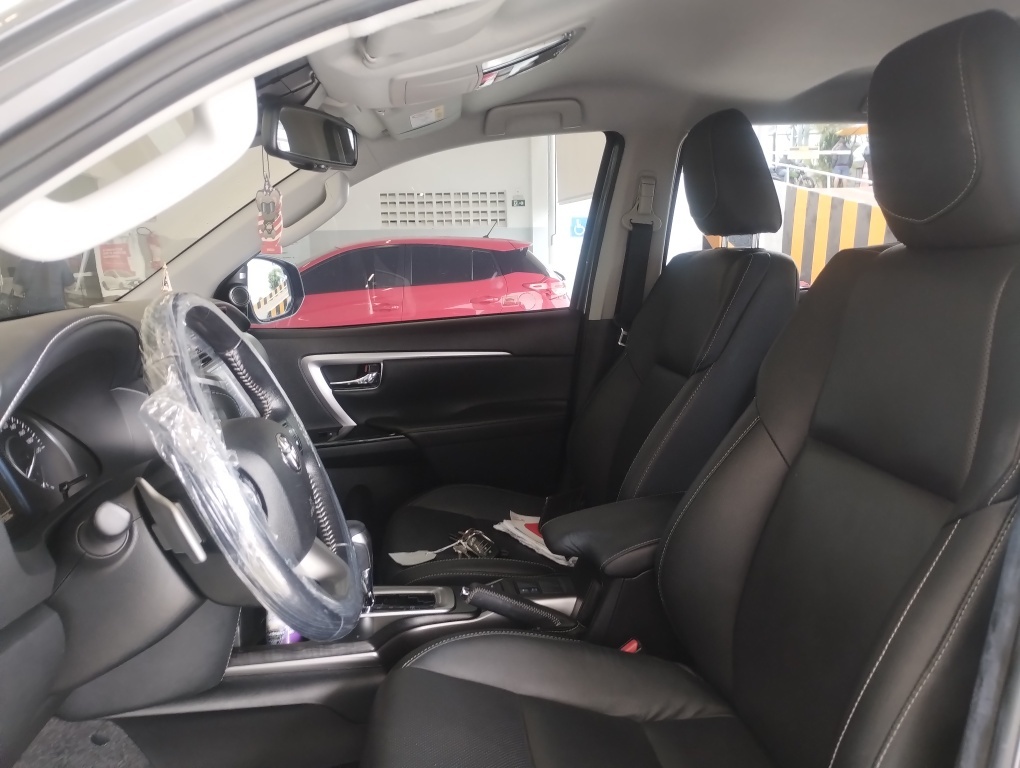TOYOTA HILUX SW4 2.8 D-4D TURBO DIESEL SRX 7L 4X4 AUTOM&Aacute;TICO