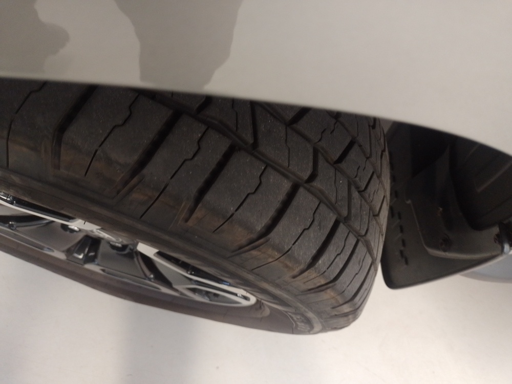 TOYOTA HILUX 2.8 D-4D TURBO DIESEL CD SRX 4X4 AUTOM&Aacute;TICO