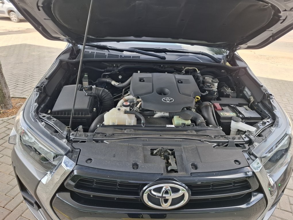 TOYOTA HILUX 2.8 D-4D TURBO DIESEL CD SRV 4X4 AUTOM&Aacute;TICO