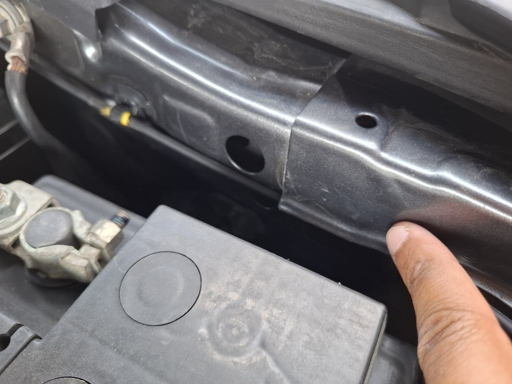 TOYOTA HILUX 2.8 D-4D TURBO DIESEL CD SRV 4X4 AUTOM&Aacute;TICO