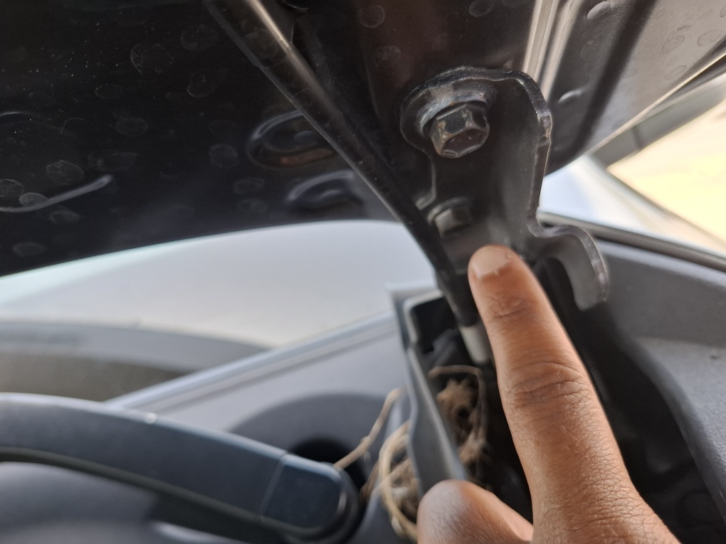 TOYOTA HILUX 2.8 D-4D TURBO DIESEL CD SRV 4X4 AUTOM&Aacute;TICO