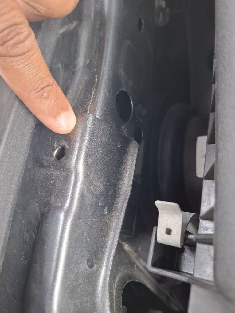 TOYOTA HILUX 2.8 D-4D TURBO DIESEL CD SRV 4X4 AUTOM&Aacute;TICO