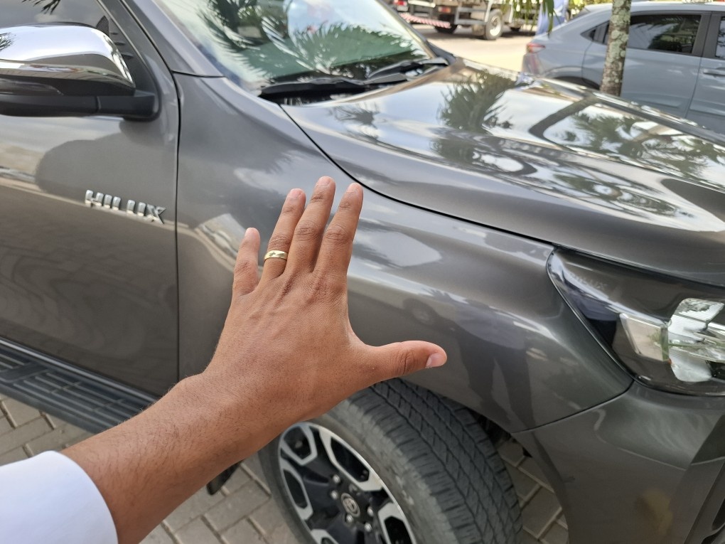 TOYOTA HILUX 2.8 D-4D TURBO DIESEL CD SRV 4X4 AUTOM&Aacute;TICO