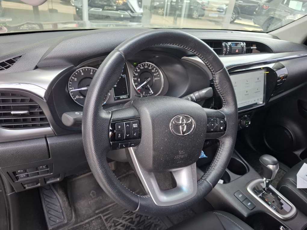 TOYOTA HILUX 2.8 D-4D TURBO DIESEL CD SRV 4X4 AUTOM&Aacute;TICO