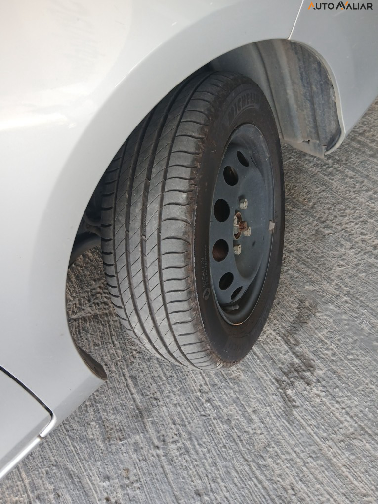 TOYOTA YARIS 1.5 16V FLEX SEDAN XL LIVE MULTIDRIVE