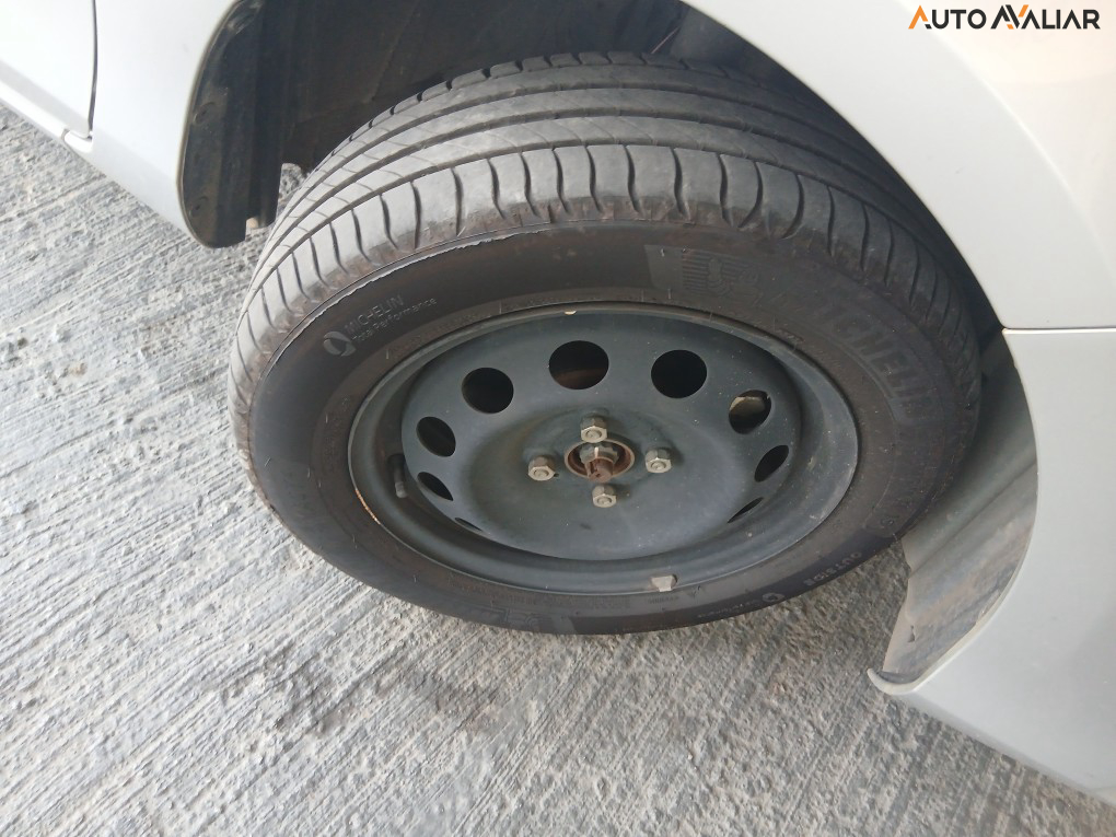 TOYOTA YARIS 1.5 16V FLEX SEDAN XL LIVE MULTIDRIVE