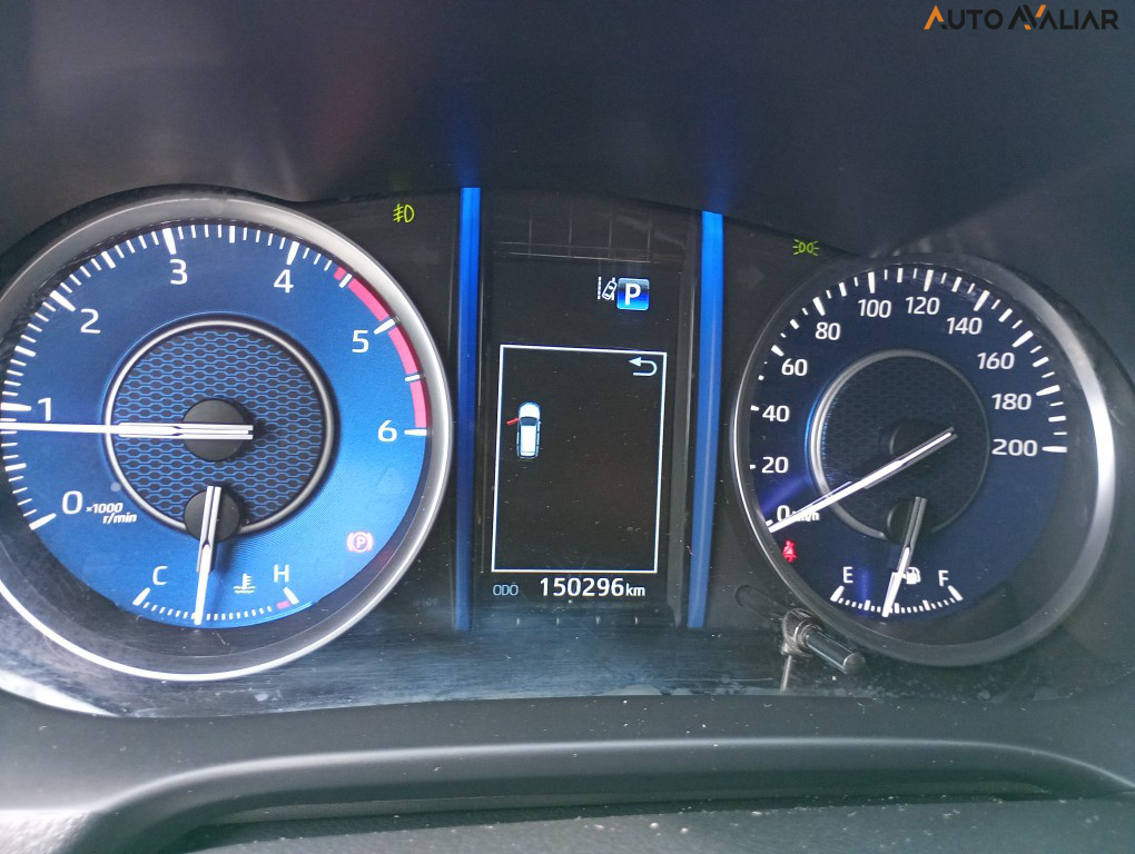 TOYOTA HILUX SW4 2.8 D-4D TURBO DIESEL SRX 7L 4X4 AUTOM&Aacute;TICO