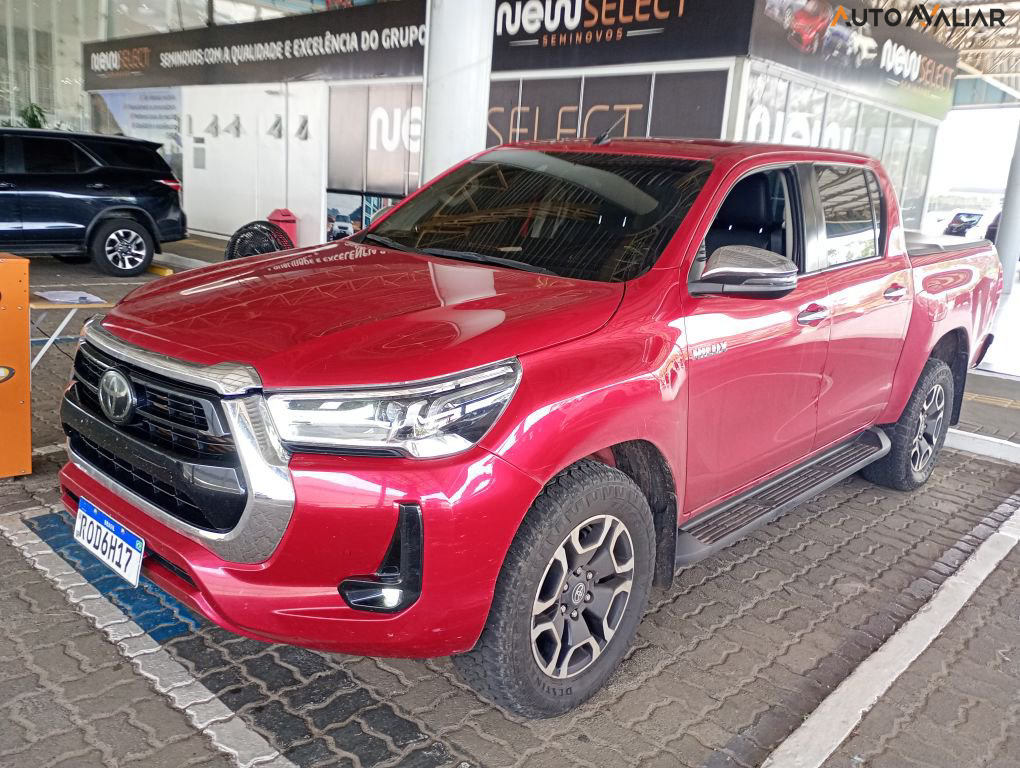TOYOTA HILUX 2.8 D-4D TURBO DIESEL CD SRX 4X4 AUTOM&Aacute;TICO