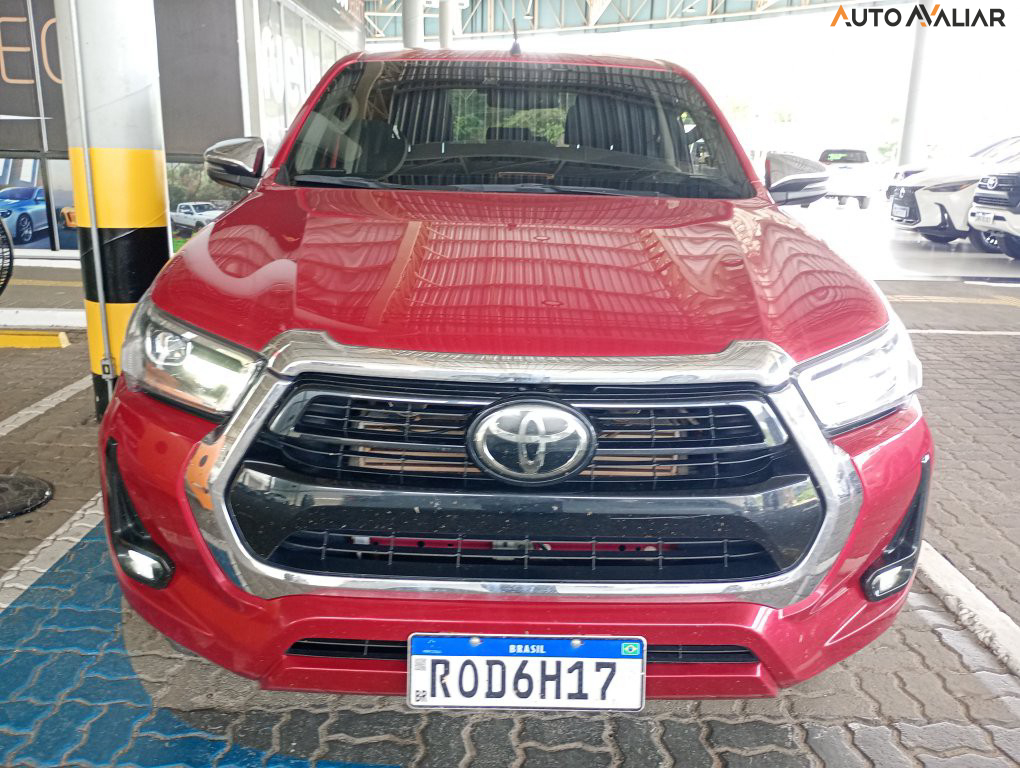 TOYOTA HILUX 2.8 D-4D TURBO DIESEL CD SRX 4X4 AUTOM&Aacute;TICO