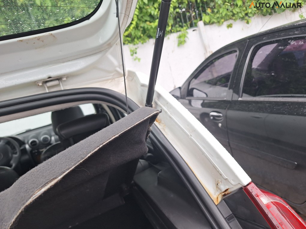 RENAULT SANDERO 1.6 PRIVILEGE 16V FLEX 4P AUTOMATICO