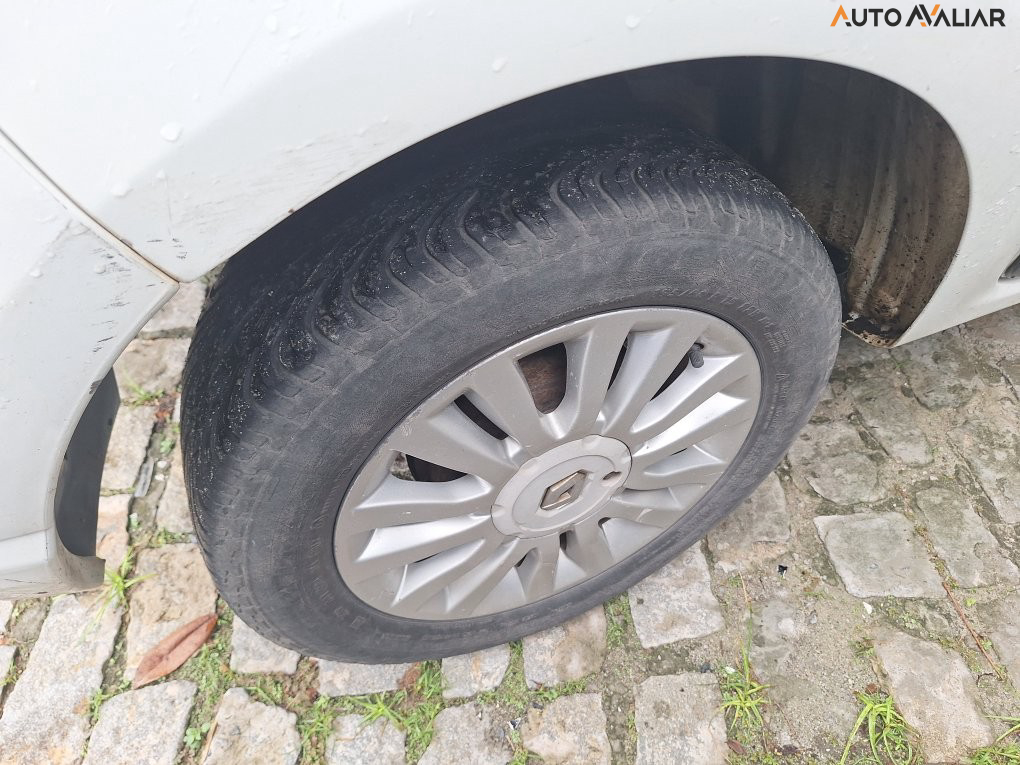 RENAULT SANDERO 1.6 PRIVILEGE 16V FLEX 4P AUTOMATICO